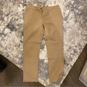 NWOT ASOS Men’s Khaki Pants W33, L30